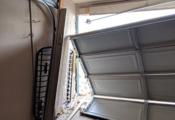 Garage Door Off Track Service - Lino Lakes